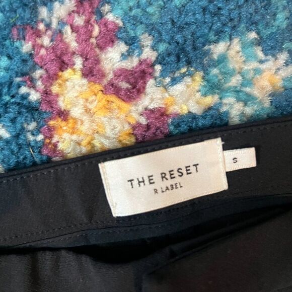The Reset R Label small pants - Picture 6 of 8